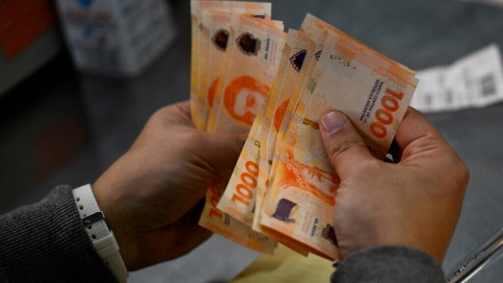 Una encuesta revela que el 50% de los argentinos asegura que ya no tolera más el ajuste económico Una encuesta revela que el 50% de los argentinos asegura que ya no tolera más el ajuste económico