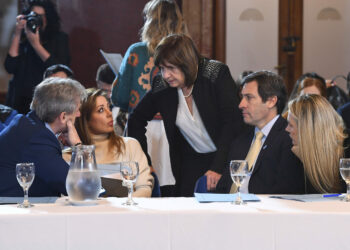 El Senado convoca a sesión para debatir propiedad privada y pliegos judiciales