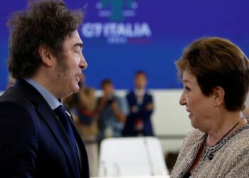 El Gobierno no alcanzó la meta fiscal acordada con el FMI tras el déficit registrado en junio El Gobierno no alcanzó la meta fiscal acordada con el FMI tras el déficit registrado en junio