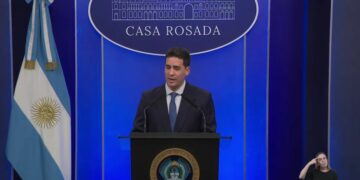 Adrian Ravier, vocero presidencial en conferencia de prensa.