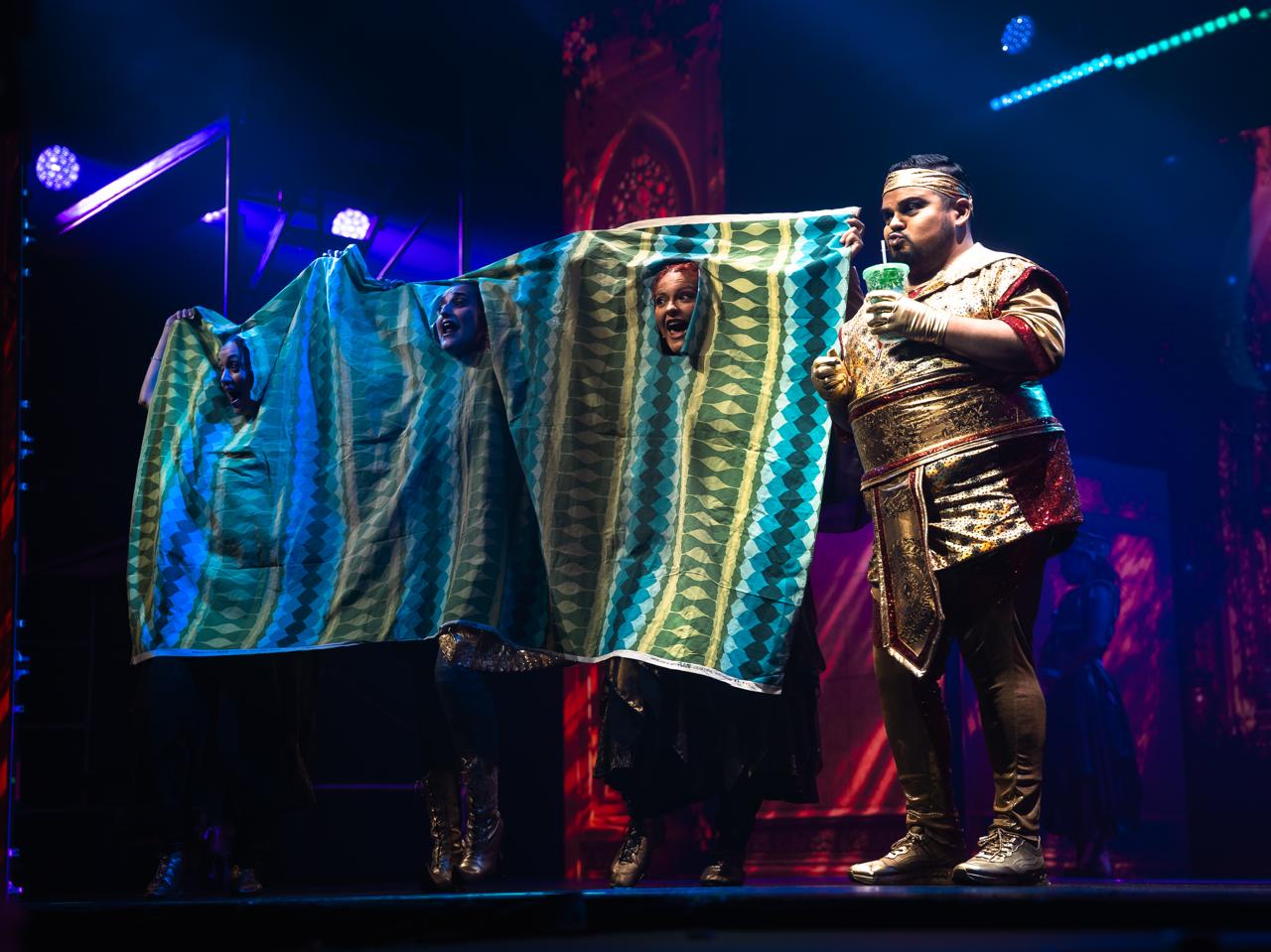 Aladín: La noche en que el talento cordobés frotó la lámpara y brotó la magia Aladín: La noche en que el talento cordobés frotó la lámpara y brotó la magia