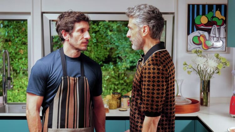 Amarga Navidad, estrenada en el Festival de Cannes, profundiza la impronta autobiográfica del cine de Almodóvar.