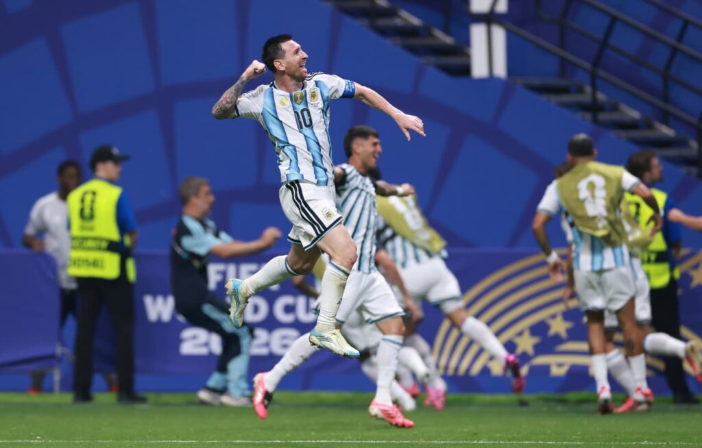 Argentina demostró por qué es el campeón y con mucho sufrimiento eliminó a Egipto Argentina demostró por qué es el campeón y con mucho sufrimiento eliminó a Egipto