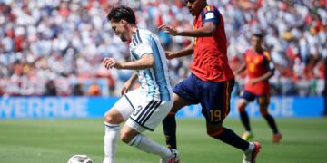 Argentina y España igualan sin goles en la gran final del Mundial Argentina y España igualan sin goles en la gran final del Mundial