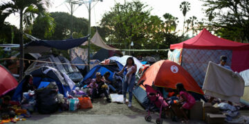 Asciende a 4.561 la cifra de muertos por los terremotos y miles siguen sin vivienda