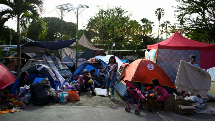 Asciende a 4.561 la cifra de muertos por los terremotos y miles siguen sin vivienda La cantidad de heridos y personas sin viviendas se mantienen en 16.740 y 17.907.