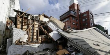 Aumentan a 34 los fallecidos por el fuerte terremoto en Japón