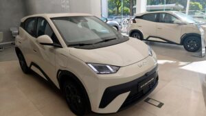 Más autos importados, menos barreras: cómo cambia la industria automotriz argentina