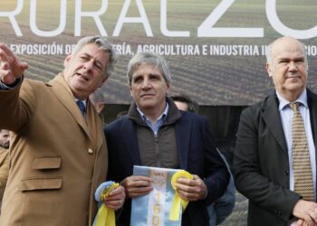 Caputo enfrió las expectativas del campo y descartó nuevas bajas de retenciones