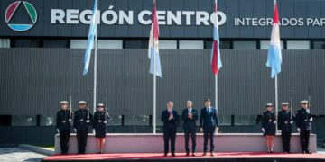 Llaryora recibe a Pullaro y Frigerio para inaugurar la sede de la Región Centro