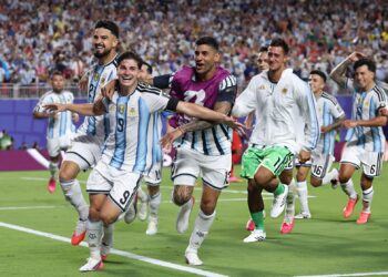 Con un golazo de Julián, Argentina eliminó a Suiza en el suplementario y enfrentará a Inglaterra