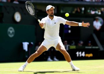 Djokovic venció a Safiullin y avanzó a los cuartos de final en Wimbledon