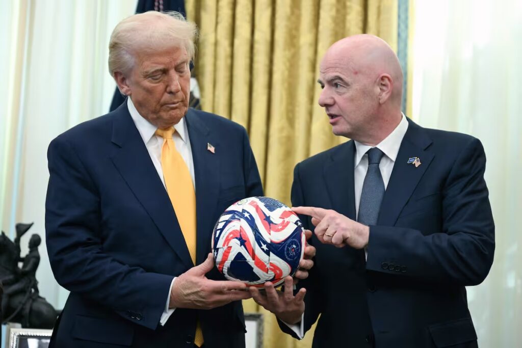 Donald Trump y Gianni Infantino