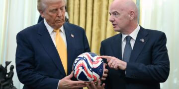 Donald Trump y Gianni Infantino