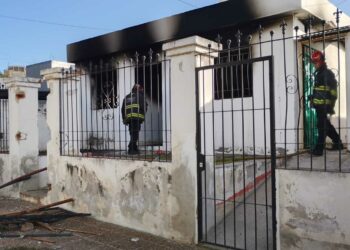Dos personas resultaron heridas a raíz de un incendio
