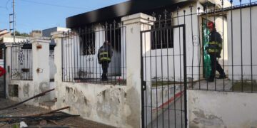Dos personas resultaron heridas a raíz de un incendio