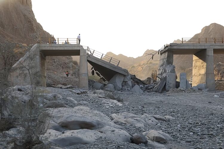 EE.UU. intensificó los ataques contra Irán por novena noche consecutiva Washington amplió su ofensiva militar para debilitar las capacidades iraníes en el Estrecho de Ormuz.