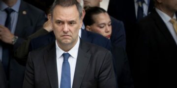 El Gobierno confirmó que Adorni mantiene su custodia El Gobierno confirmó que Adorni mantiene su custodia