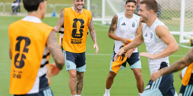 La Selección en su entrenamiento de ayer.