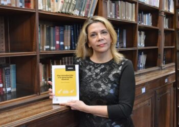 Escuchar más allá de la intuición, el desafío que plantea el nuevo libro de Silvana D’Onofrio