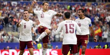 España juega mejor que Francia y de penal le gana 1-0
