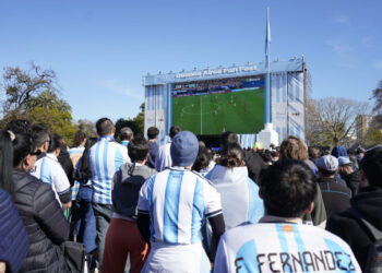 Nosotros, los hinchas argentinos.