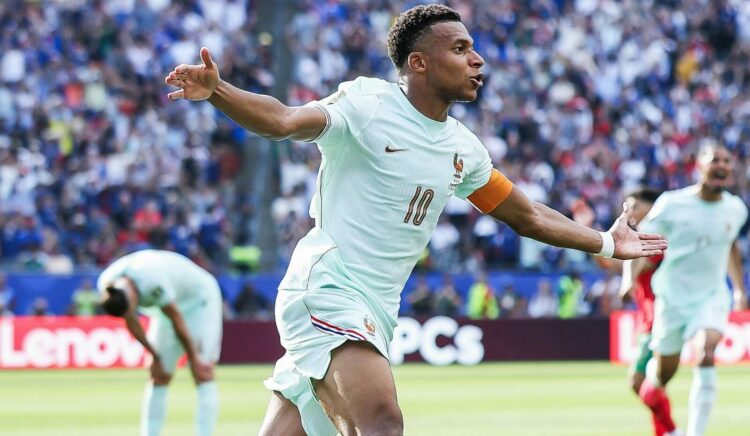 Francia barrió a Marruecos y es el primer semifinalista del Mundial Kylian Mbappé llegó a los veinte goles en Copas del Mundo.