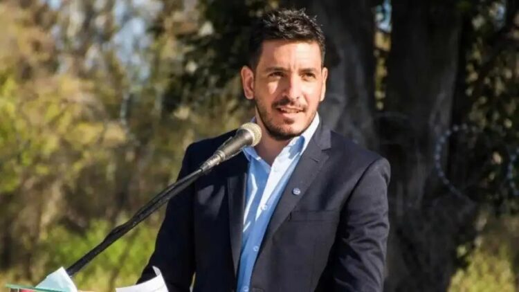 Frenaron la prórroga de Marcos Ferrer y la interna de la UCR se define en las urnas UCR