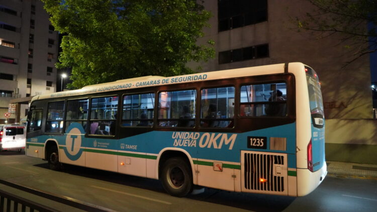 Hasta el lunes no habrá transporte urbano de pasajeros en Córdoba colectivo