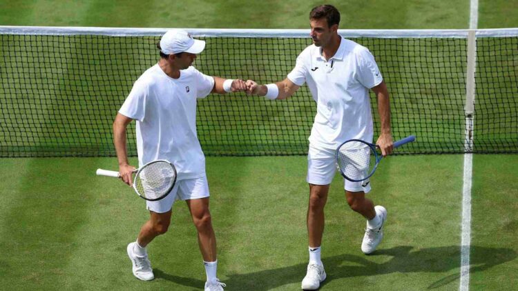 Horacio Zeballos debutó con un triunfo en el cuadro de dobles de Wimbledon Horacio Zeballos debutó con un triunfo en el cuadro de dobles de Wimbledon
