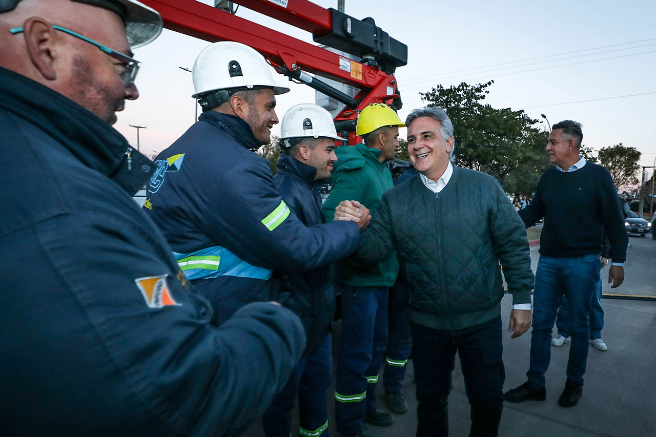 La plaza de Bº Industrial Oeste ya cuenta con nuevo sistema de iluminación LED y será puesta en valor La plaza de Bº Industrial Oeste ya cuenta con nuevo sistema de iluminación LED y será puesta en valor