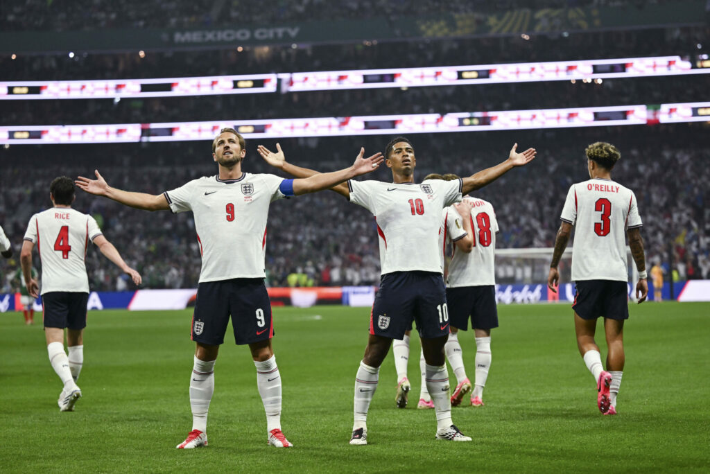 Inglaterra le ganó una batalla a México y celebró en el Azteca después de 40 años Inglaterra le ganó una batalla a México y celebró en el Azteca después de 40 años