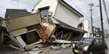 Japón vuelve a temblar: un nuevo sismo agrava la emergencia en Kumamoto Japón vuelve a temblar: un nuevo sismo agrava la emergencia en Kumamoto