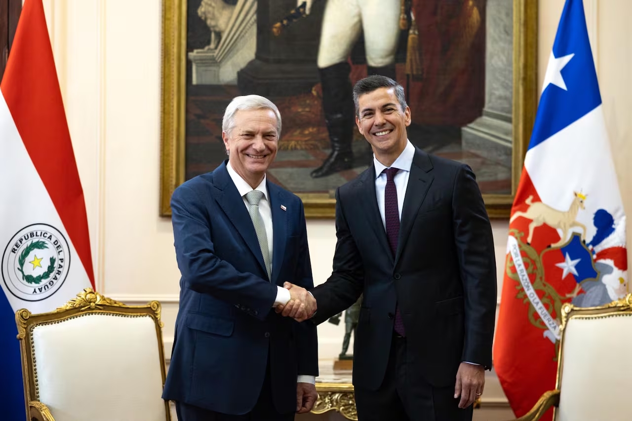 Kast firmó acuerdos de integración durante su visita a Uruguay y Paraguay Kast firmó acuerdos de integración durante su visita a Uruguay y Paraguay