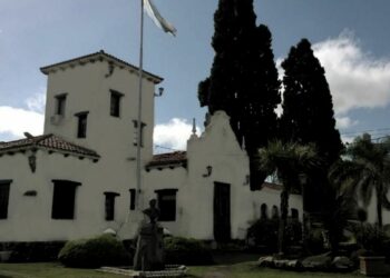 Rambaldi denunció que la reducción del suministro fue una decisión unilateral y calificó la medida como ilegal.