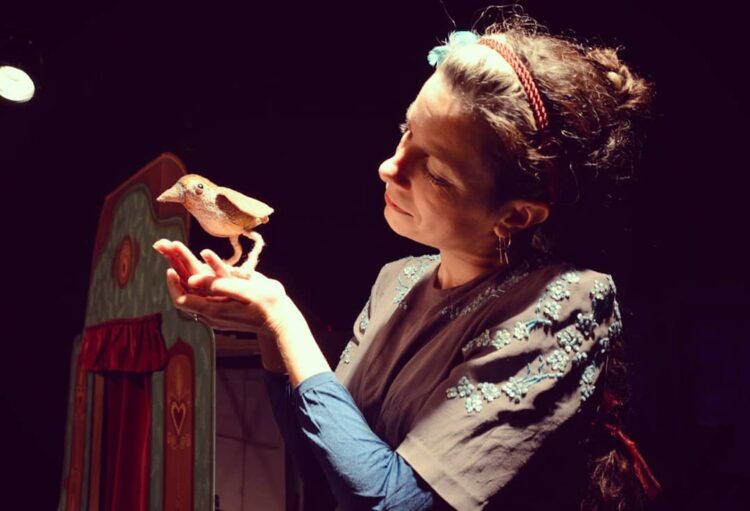 “La luz de los pájaros” sube a escena este domingo a las 16.