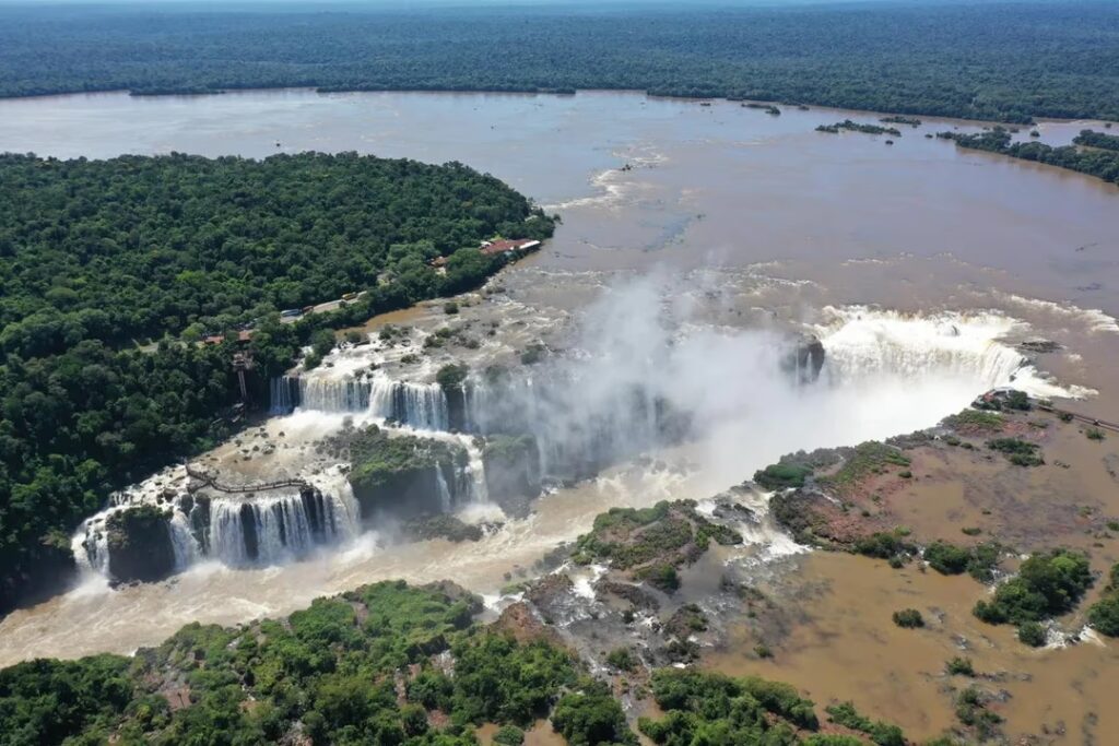 La Garganta del Diablo es una de las máximas atracciones de las Cataratas del Iguazú.
