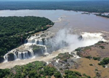 La Garganta del Diablo es una de las máximas atracciones de las Cataratas del Iguazú.