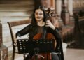 La cellista cordobesa que ganó una beca en EE. UU. y necesita ayuda para viajar