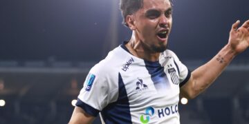 Le empataron al final: Talleres y Vélez se van 1-1 al entretiempo