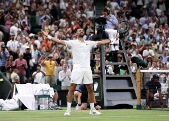 Novak Djokovic será rival de Jannik Sinner en la semifinal de Wimbledon