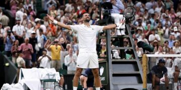 Novak Djokovic será rival de Jannik Sinner en la semifinal de Wimbledon