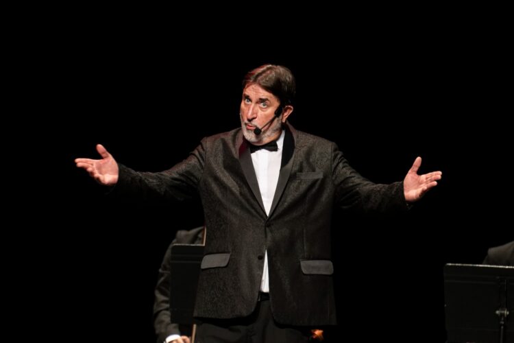 Pensar con Humor celebra su 19ª edición El show “El Flaco Pailos Sinfónico” subirá a escena junto a la Camerata Córdoba el domingo a las 15 en el Teatro Real, como parte del cierre del Festival.