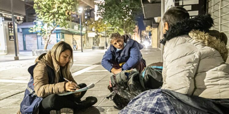 Por la crisis habitacional, aumentó el número de personas en situación de calle La situación de calle no deja de crecer y en cinco años la demanda aumentó un 492%.