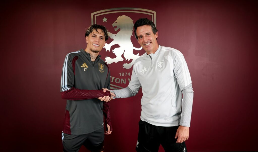Presentaron a Alejandro Garnacho en el Aston Villa: jugará con dos argentinos Presentaron a Alejandro Garnacho en el Aston Villa: jugará con dos argentinos
