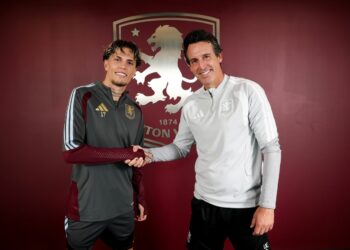 Presentaron a Alejandro Garnacho en el Aston Villa: jugará con dos argentinos