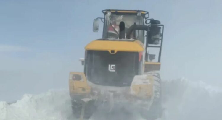 Rescataron a los mineros varados por la nieve en la Puna de Catamarca Rescataron a los mineros varados por la nieve en la Puna de Catamarca