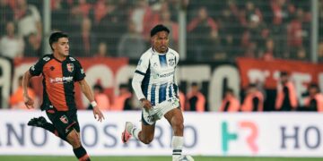 Sampaoli y un estreno que dejó deudas en el funcionamiento