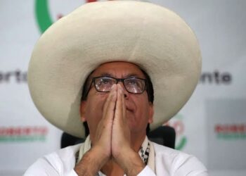 Sánchez anunció la creación de un frente para «recuperar la democracia»