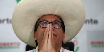 Sánchez anunció la creación de un frente para "recuperar la democracia" Sánchez anunció la creación de un frente para «recuperar la democracia»
